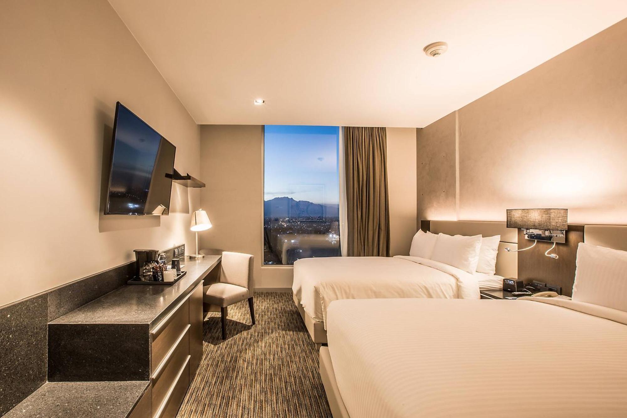 Four Points By Sheraton Пуебла Екстериор снимка