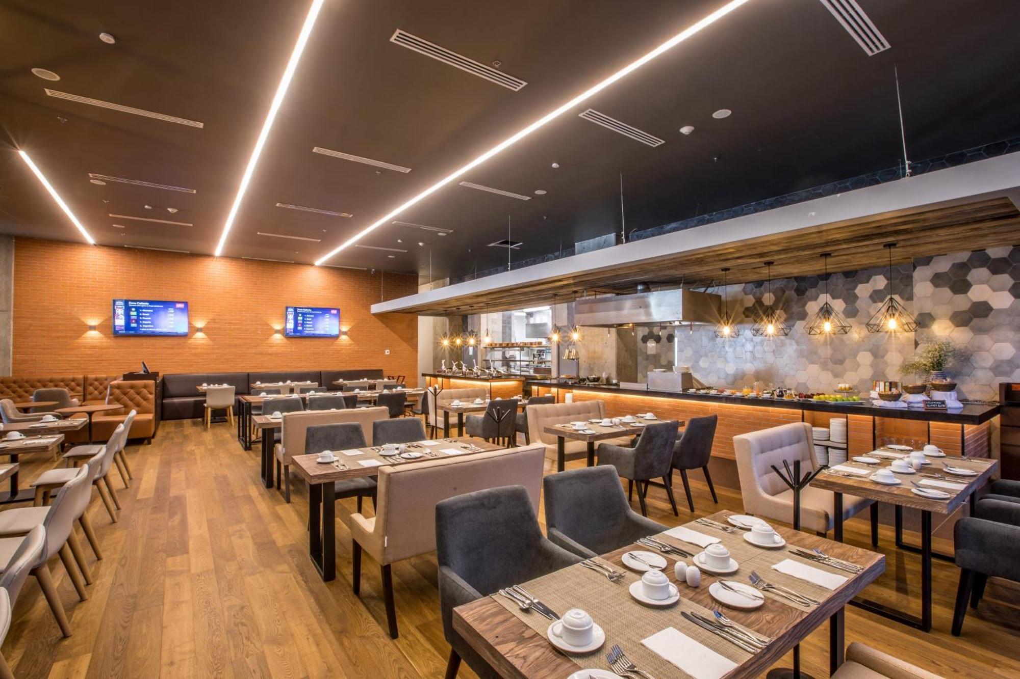 Four Points By Sheraton Пуебла Екстериор снимка