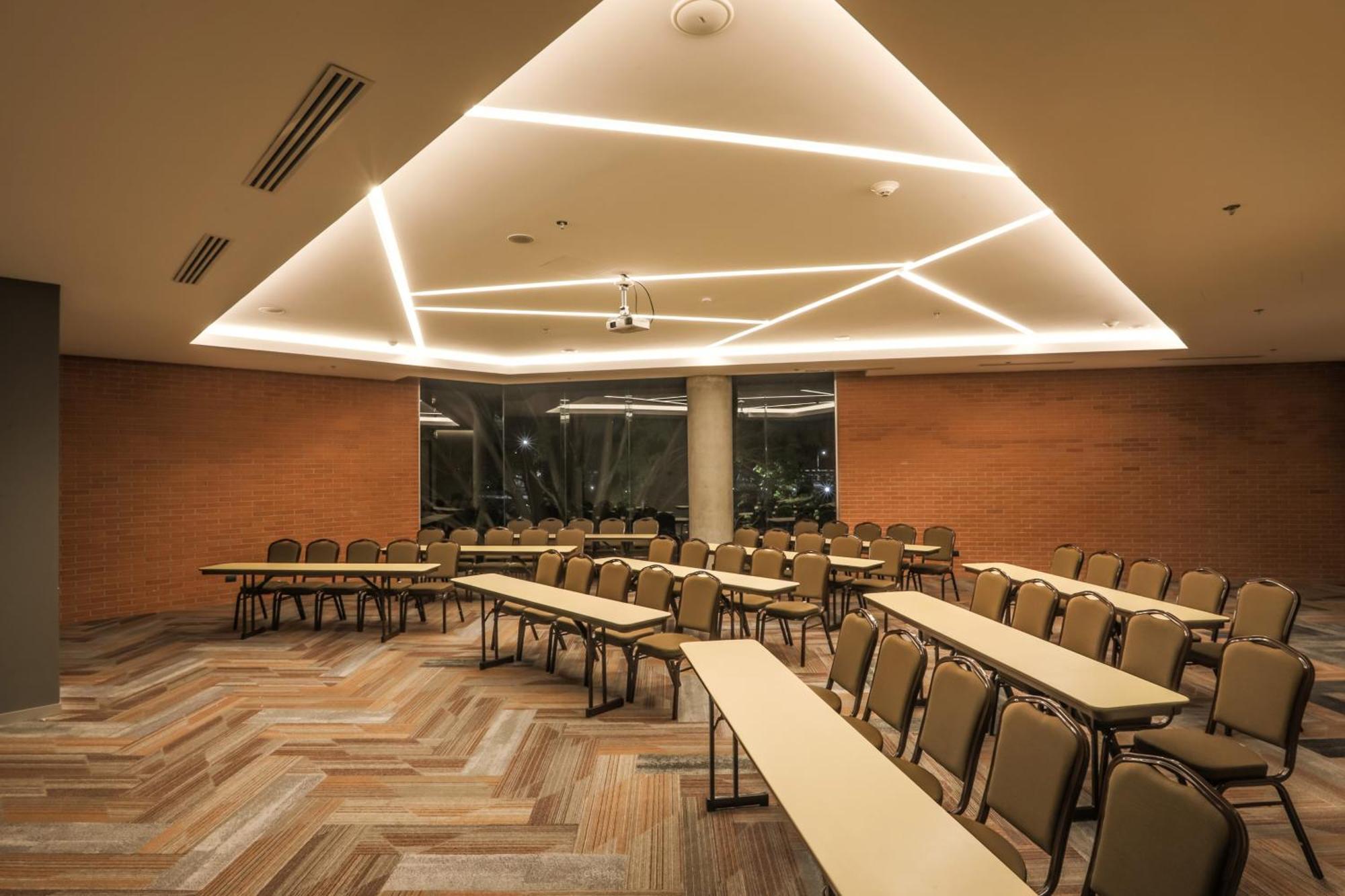 Four Points By Sheraton Пуебла Екстериор снимка
